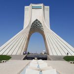 الصدر يوجه اتباعه بغلق المقار المدنية و “الاعتكاف”