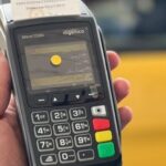 الدولار يفتتح الأسبوع على ارتفاع مقابل الدينار