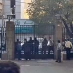 الذهب يسجل خسارة اسبوعية مع تعافي الدولار